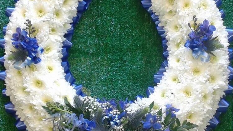 Horseshoe flower wreath